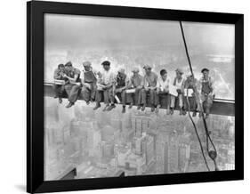 New York Construction Workers Lunching on a Crossbeam-null-Framed Premium Photographic Print