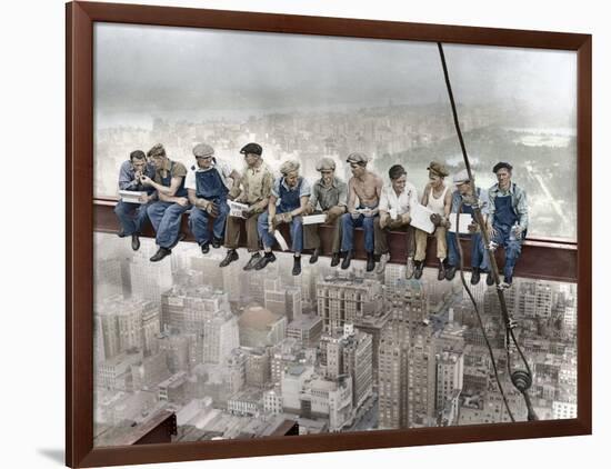 New York Construction Workers Lunching on a Crossbeam-null-Framed Photographic Print