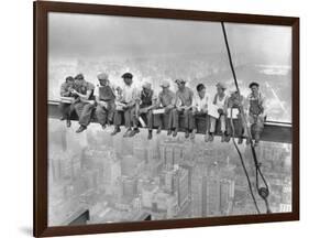 New York Construction Workers Lunching on a Crossbeam-null-Framed Photographic Print