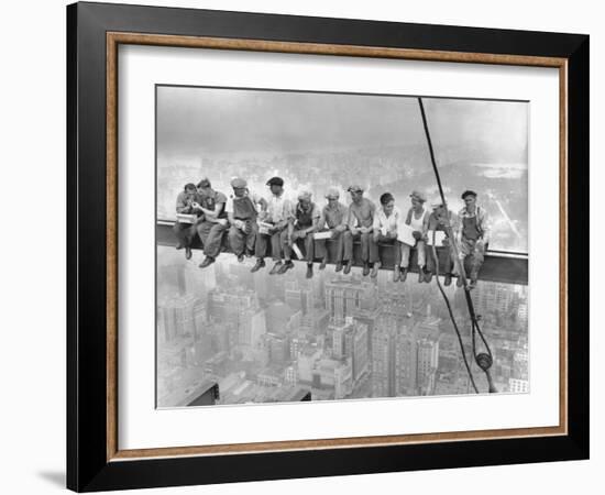 New York Construction Workers Lunching on a Crossbeam-null-Framed Photographic Print