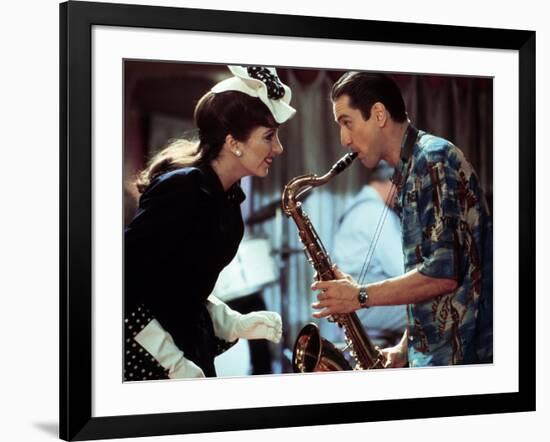 NEW-YORK NEW-YORK, 1980 directed by MARTIN SCORSESE Liza Minnelli and Robert by Niro (photo)-null-Framed Photo