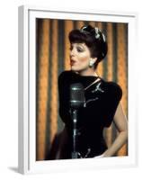 NEW-YORK NEW-YORK, 1980 directed by MARTIN SCORSESE Liza Minnelli (photo)-null-Framed Photo