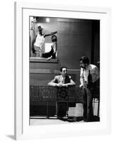 NEW-YORK NEW-YORK, 1980 directed by MARTIN SCORSESE On the set, Robert by Niro and his director Mar-null-Framed Photo