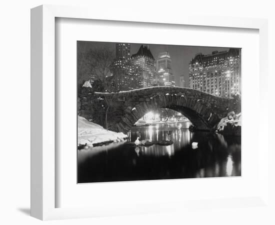 New York Pond in Winter-Bettmann-Framed Photographic Print