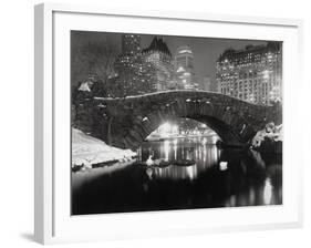 New York Pond in Winter-Bettmann-Framed Photographic Print