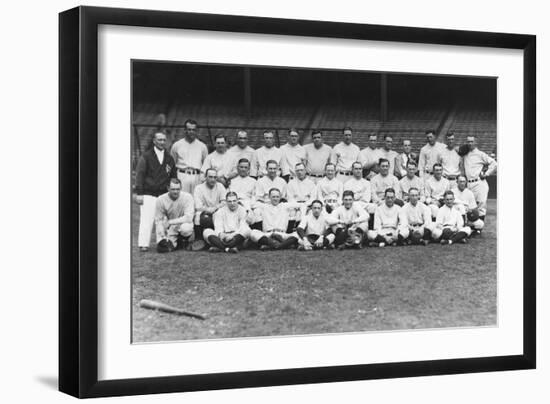 New York Yankees Team, Baseball Photo - New York, NY-Lantern Press-Framed Art Print