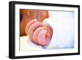 Newborn Baby's Hand-Mauro Fermariello-Framed Photographic Print