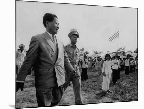 Ngo Dinh Diem, Visiting Refugee Settlements-John Dominis-Mounted Premium Photographic Print