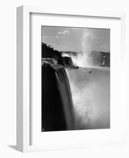 Niagara Falls-null-Framed Photographic Print