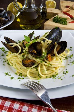 Spaghetti with Mussels (Mytilus Galloprovincialis), Cuisine