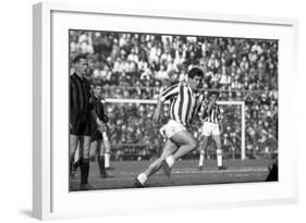 Nils Liedholm Looking at Omar Sivori in San Siro-Sergio del Grande-Framed Photographic Print