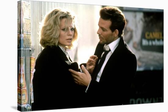 NINE 1/2 WEEKS, 1986 directed by ADRIAN LYNE Kim Basinger and Mickey Rourke (photo)-null-Stretched Canvas
