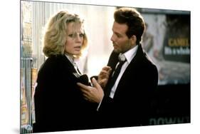 NINE 1/2 WEEKS, 1986 directed by ADRIAN LYNE Kim Basinger and Mickey Rourke (photo)-null-Mounted Photo