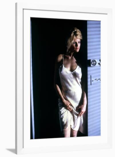 NINE 1/2 WEEKS, 1986 directed by ADRIAN LYNE Kim Basinger (photo)-null-Framed Photo