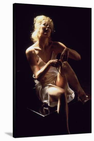 NINE 1/2 WEEKS, 1986 directed by ADRIAN LYNE Kim Basinger (photo)-null-Stretched Canvas