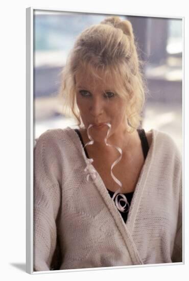 NINE 1/2 WEEKS, 1986 directed by ADRIAN LYNE Kim Basinger (photo)-null-Framed Photo