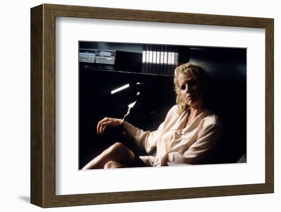 NINE 1/2 WEEKS, 1986 directed by ADRIAN LYNE Kim Basinger (photo)-null-Framed Photo