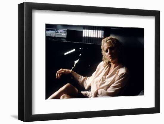 NINE 1/2 WEEKS, 1986 directed by ADRIAN LYNE Kim Basinger (photo)-null-Framed Photo