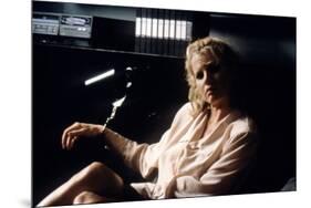 NINE 1/2 WEEKS, 1986 directed by ADRIAN LYNE Kim Basinger (photo)-null-Mounted Photo