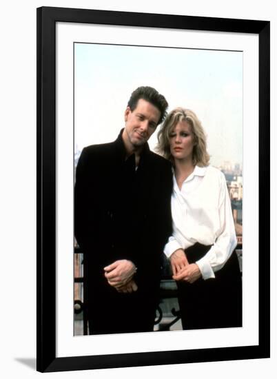 NINE 1/2 WEEKS, 1986 directed by ADRIAN LYNE Mickey Rourke and Kim Basinger (photo)-null-Framed Photo