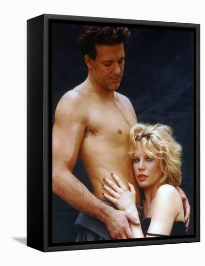 NINE 1/2 WEEKS, 1986 directed by ADRIAN LYNE Mickey Rourke and Kim Basinger (photo)-null-Framed Stretched Canvas