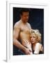 NINE 1/2 WEEKS, 1986 directed by ADRIAN LYNE Mickey Rourke and Kim Basinger (photo)-null-Framed Photo