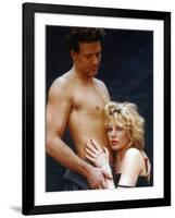 NINE 1/2 WEEKS, 1986 directed by ADRIAN LYNE Mickey Rourke and Kim Basinger (photo)-null-Framed Photo