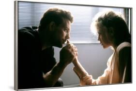 NINE 1/2 WEEKS, 1986 directed by ADRIAN LYNE Mickey Rourke and Kim Basinger (photo)-null-Framed Photo