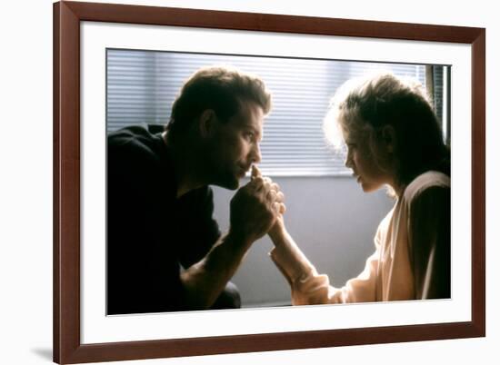 NINE 1/2 WEEKS, 1986 directed by ADRIAN LYNE Mickey Rourke and Kim Basinger (photo)-null-Framed Photo