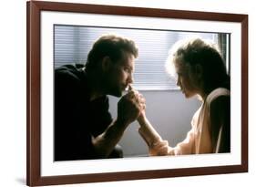 NINE 1/2 WEEKS, 1986 directed by ADRIAN LYNE Mickey Rourke and Kim Basinger (photo)-null-Framed Photo