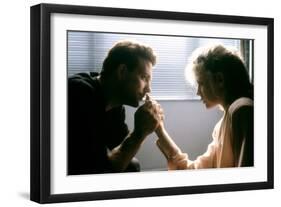 NINE 1/2 WEEKS, 1986 directed by ADRIAN LYNE Mickey Rourke and Kim Basinger (photo)-null-Framed Photo