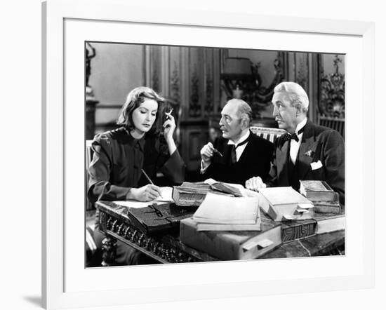 NINOTCHKA, 1939 directed by ERNST LUBITSCH Greta Garbo (b/w photo)-null-Framed Photo