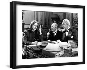 NINOTCHKA, 1939 directed by ERNST LUBITSCH Greta Garbo (b/w photo)-null-Framed Photo