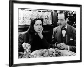 NINOTCHKA, 1939 directed by ERNST LUBITSCH Greta Garbo / Melvyn Douglas (b/w photo)-null-Framed Photo