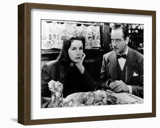 NINOTCHKA, 1939 directed by ERNST LUBITSCH Greta Garbo / Melvyn Douglas (b/w photo)-null-Framed Photo