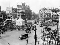 Ve Day Celebrations in London 1945-Nixon Greaves and-Mounted Photographic Print