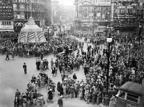 Ve Day Celebrations in London 1945-Nixon Greaves and-Framed Photographic Print