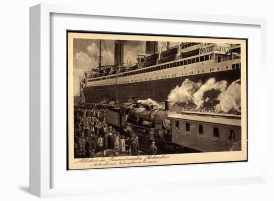 Norddeutscher Lloyd Bremen, Dampfer Columbus, Bahn-null-Framed Giclee Print