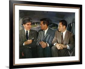 NORTH BY NORTHWEST, 1959 directed by ALFRED HITCHCOCK Robert Ellenstein /Cary Grant and Adam Willia-null-Framed Photo