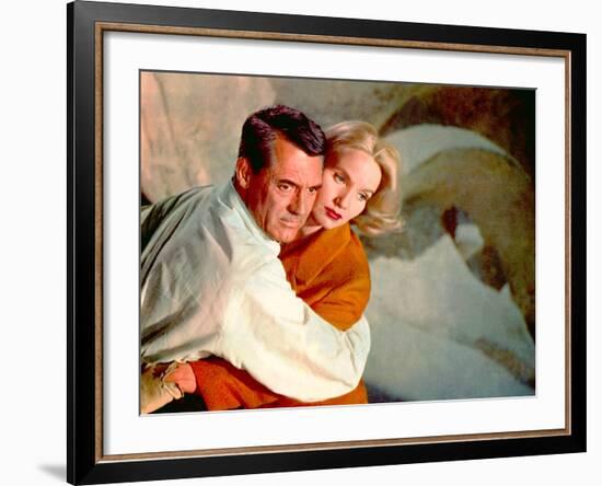 North By Northwest, Cary Grant, Eva Marie Saint, 1959, Clinging-null-Framed Photo