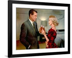 North By Northwest, Cary Grant, Eva Marie Saint, 1959-null-Framed Photo