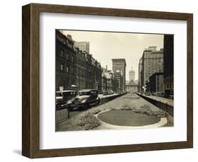 North View of Park Avenue from 38th Street Showing Grand Central Terminal-null-Framed Photographic Print