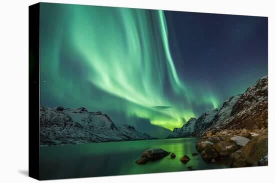 Northern Lights above Waters Edge-Jamen Percy-Stretched Canvas