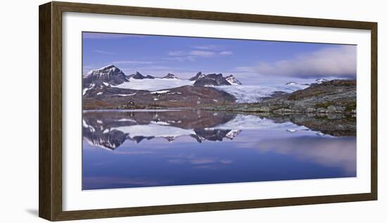 Norwegen, Jotunheimen Nationalpark, Sognefjell, Sm-Rstabtindane, Bergsee-Rainer Mirau-Framed Photographic Print