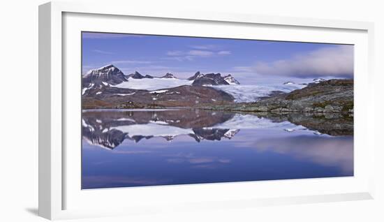 Norwegen, Jotunheimen Nationalpark, Sognefjell, Sm-Rstabtindane, Bergsee-Rainer Mirau-Framed Photographic Print