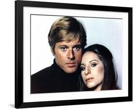 Nos plus Belles Annees THE WAY WE WERE by Sydney Pollack with Robert Redford and Barbra Streisand,-null-Framed Photo