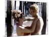 Nos plus Belles Annees THE WAY WE WERE by Sydney Pollack with Robert Redford and Barbra Streisand,-null-Mounted Photo