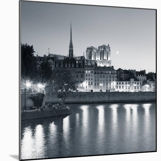 Notre Dame and Ile De La Cite, Paris, France-Jon Arnold-Mounted Photographic Print