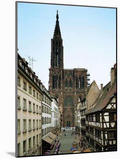 Notre Dame Cathedral, Strasbourg, Begun in Romanesque Style in 1015, Gothic Building, 1176-1439-null-Mounted Giclee Print