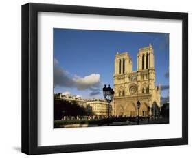 Notre Dame De Paris, Ile De La Cite, Paris, France-Peter Scholey-Framed Photographic Print